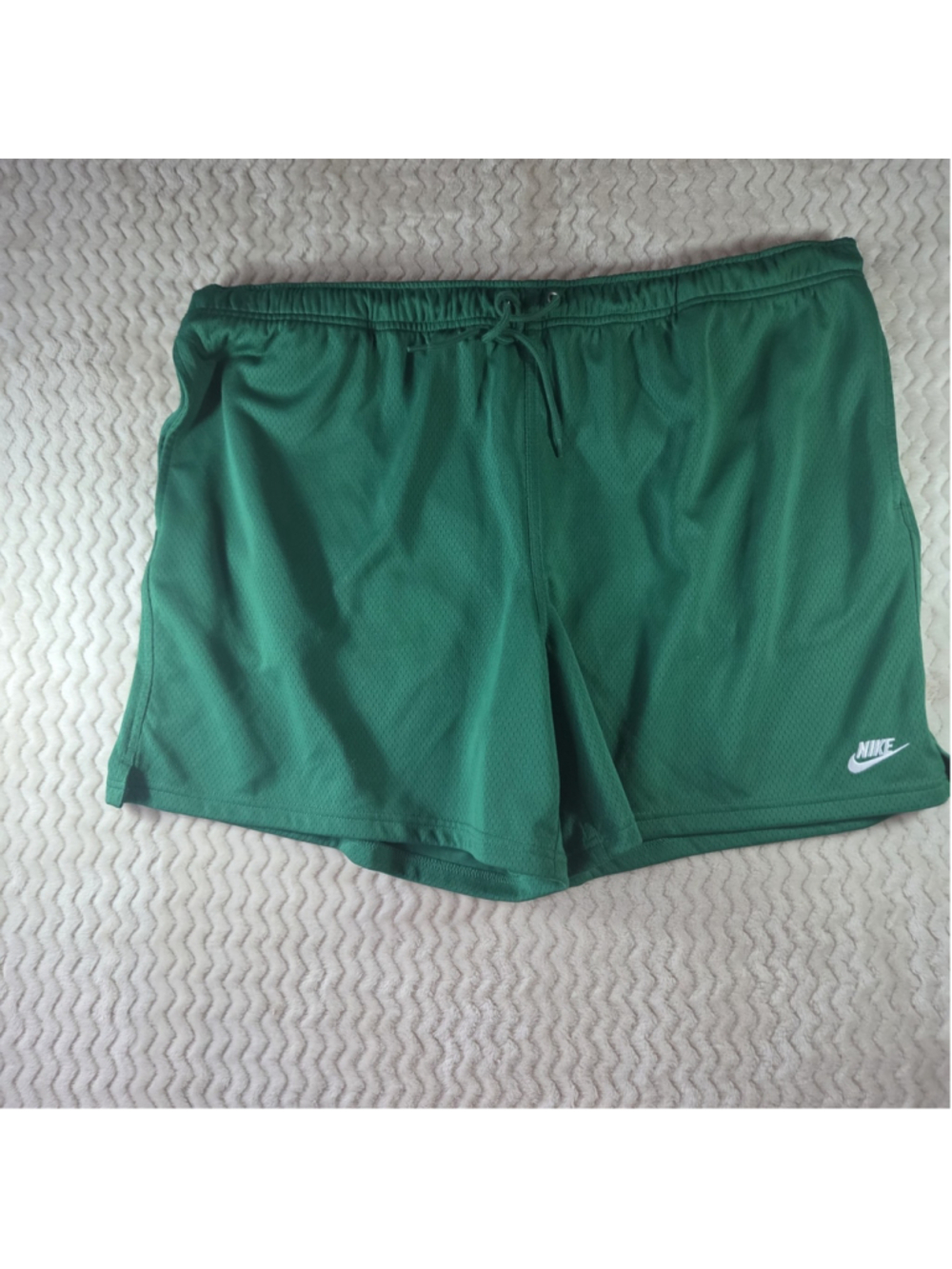 Men’s Nike Standard Fit Above The Knee Green Shorts Size 2XL NWT